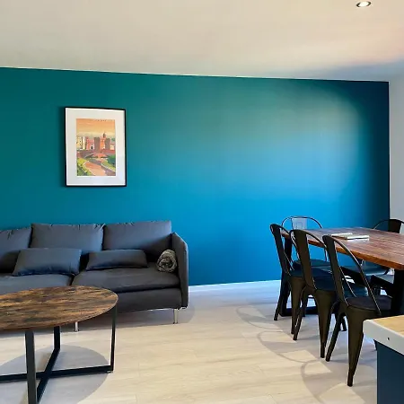 République - Grande La Réal Appartamento