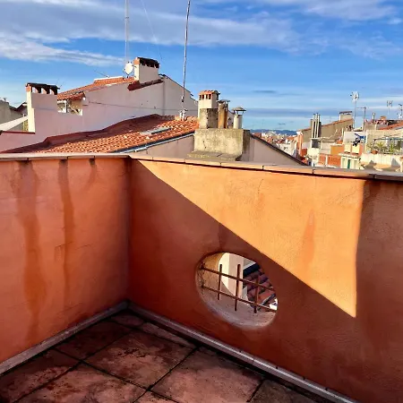 République - Grande La Réal Appartamento