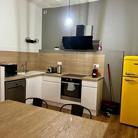 République - Grande La Réal Appartamento *