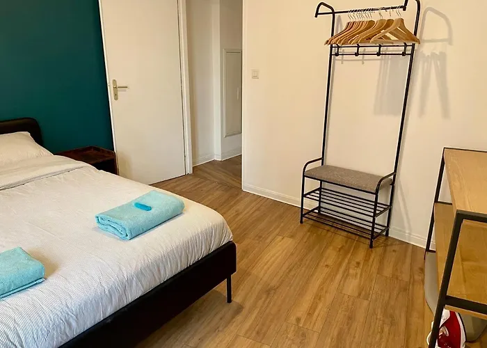 Republique - Grande La Real